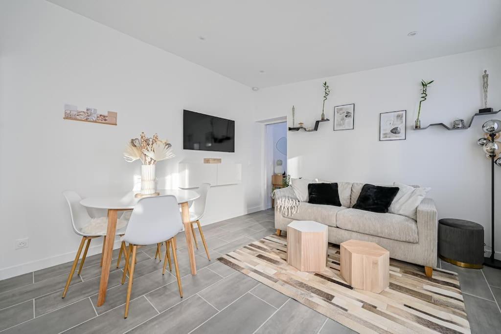 La Parenthese Apartamento Claye-Souilly Exterior foto